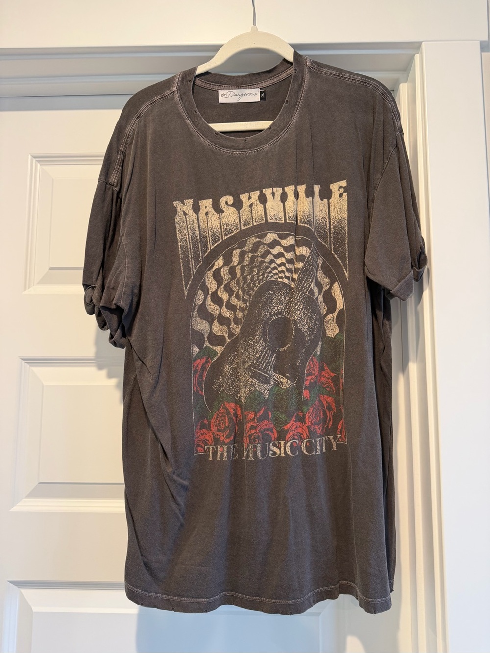 Nashville Graphic Tee - Charcoal Vintage Guitar Design